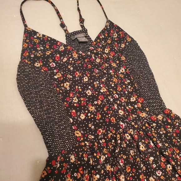 Dress - Picture 3 of 9